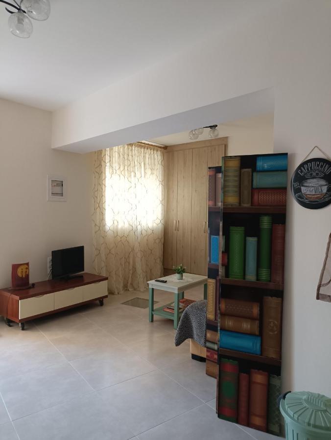 Kalamitsi 2 Floor Apartment Kalamítsion Alexándrou エクステリア 写真